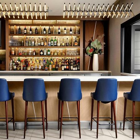 Готель Costa Mesa Marriott Екстер'єр фото