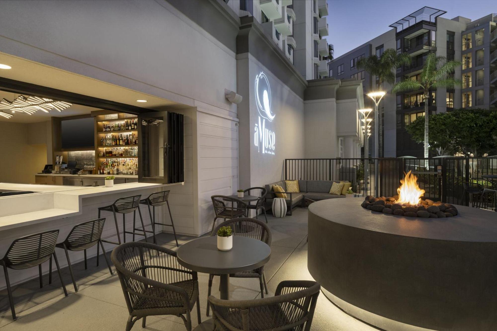 Готель Costa Mesa Marriott Екстер'єр фото