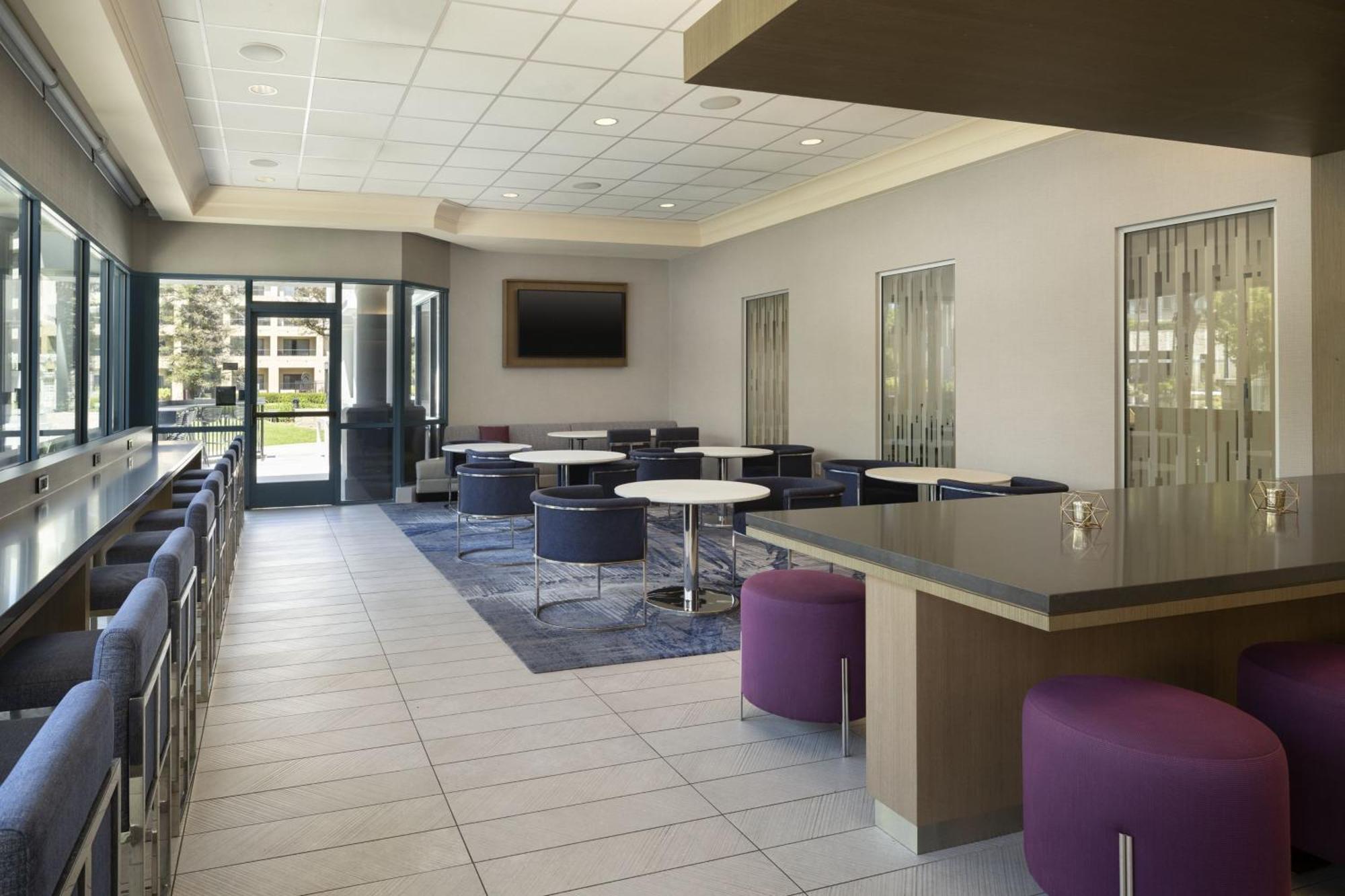 Готель Costa Mesa Marriott Екстер'єр фото