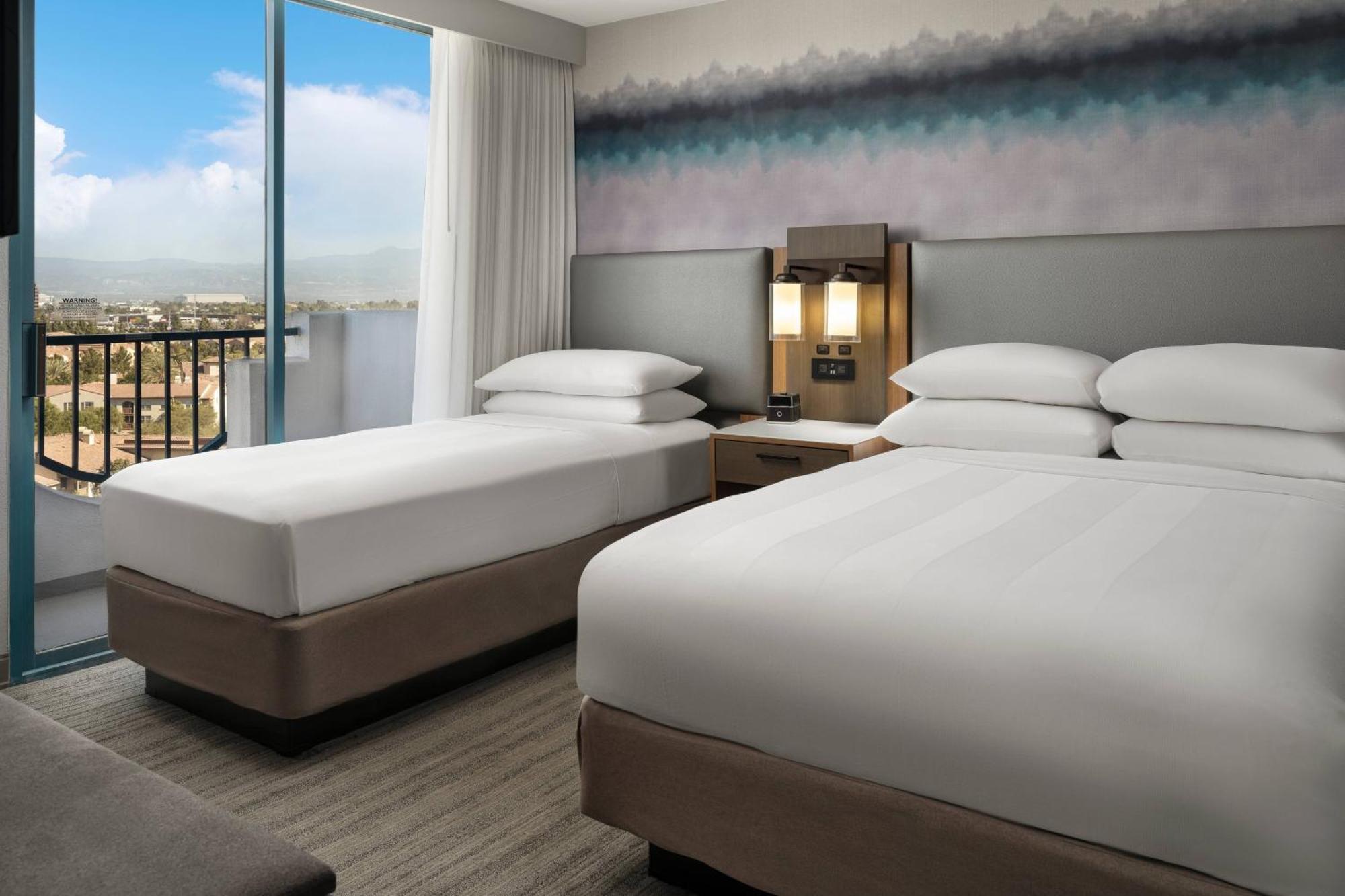 Готель Costa Mesa Marriott Екстер'єр фото
