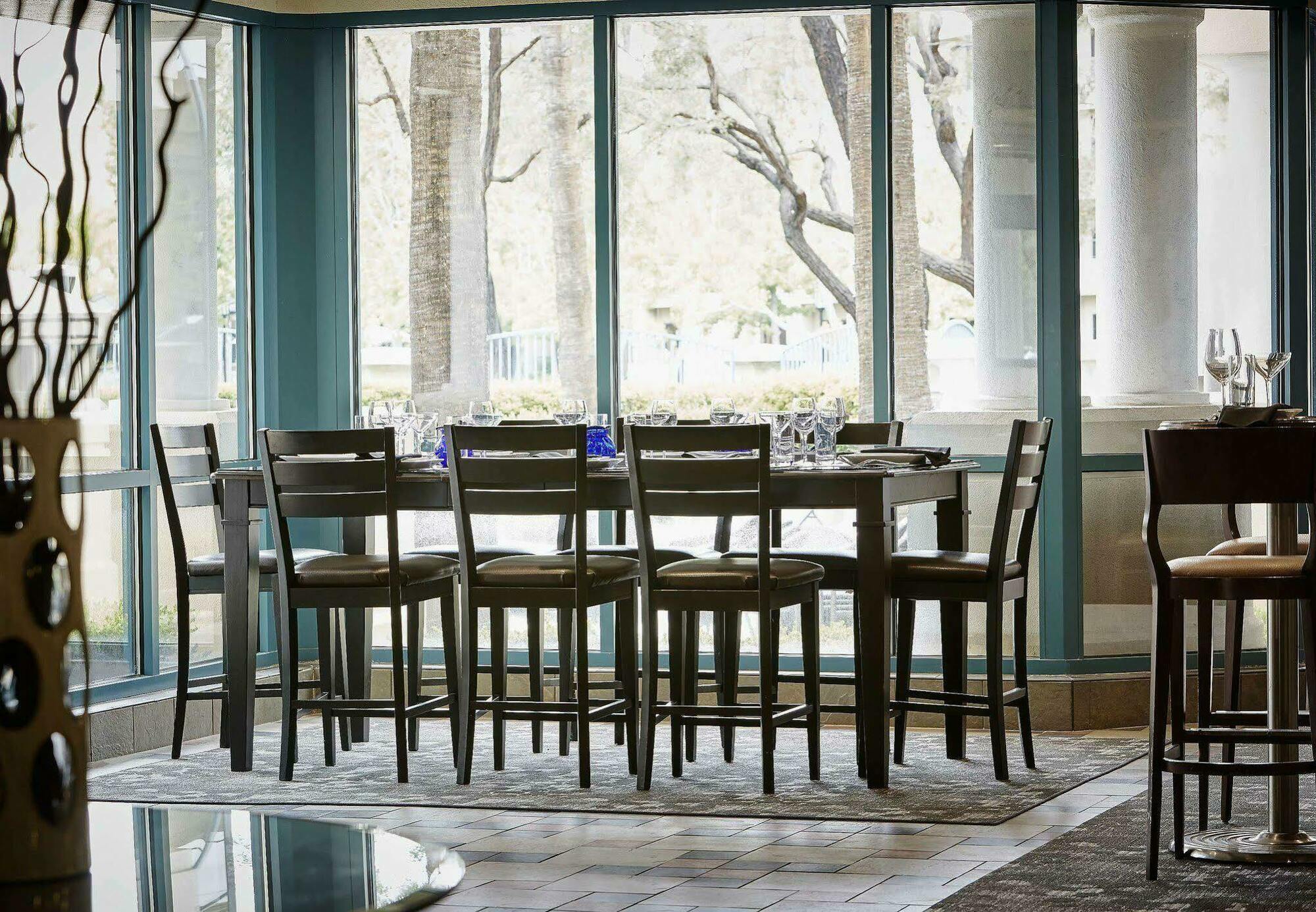 Готель Costa Mesa Marriott Екстер'єр фото